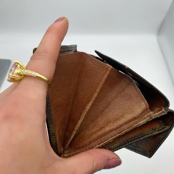 Louis Vuitton Vintage Compact Wallet